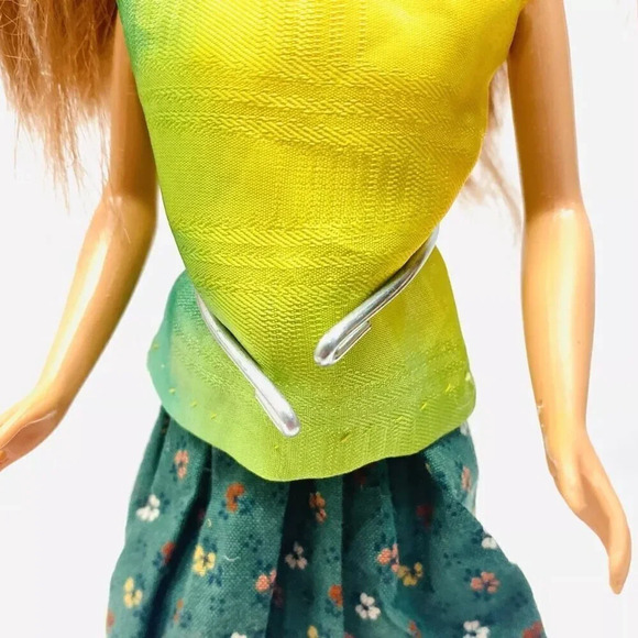 MATTEL BARBIE Doll Blonde Red Hair Blue Eyes Green Top & Skirt Outfit 12" Tall - Picture 5 of 12